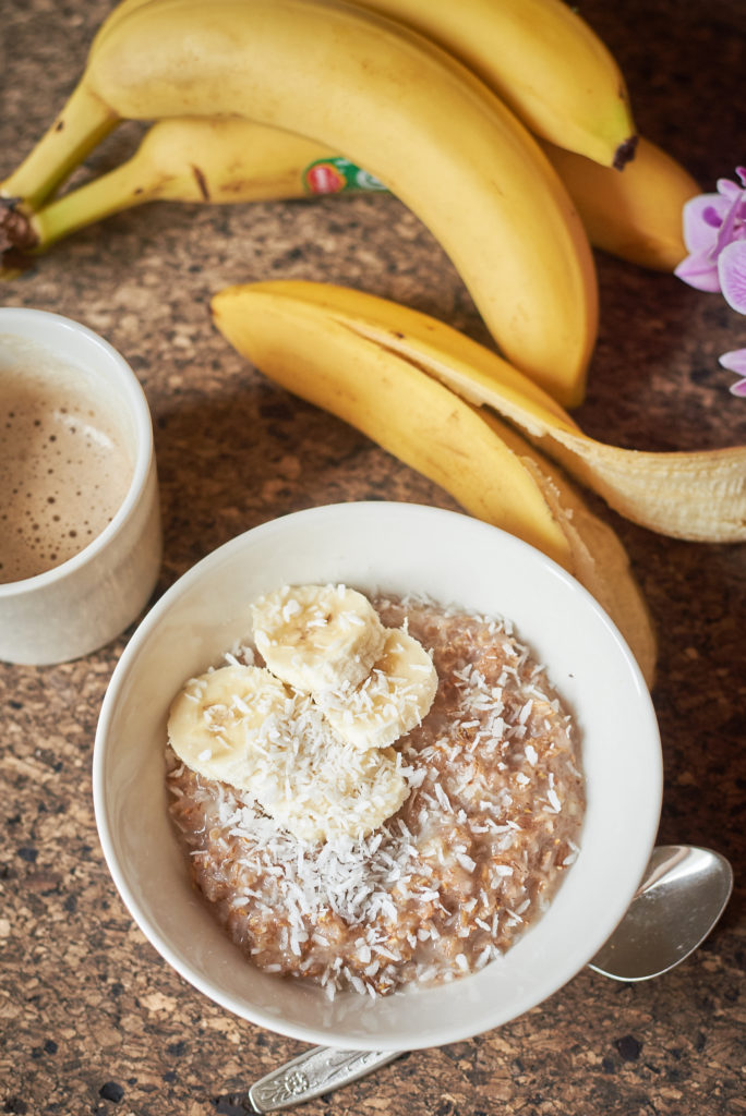 Rukkihelbepuder kookose ja banaaniga