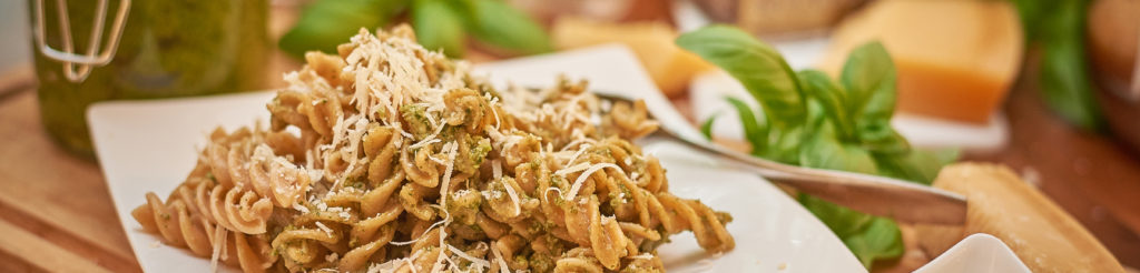 Lihtne pasta basiilikupestoga